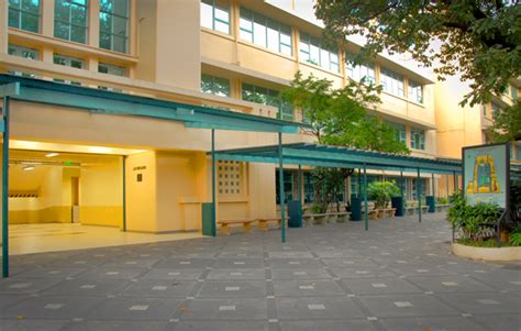 FEU Architecture and Fine Arts Building .